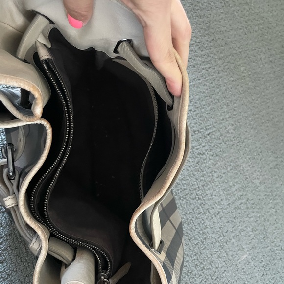 Vintage Burberry Bag - Picture 6 of 8